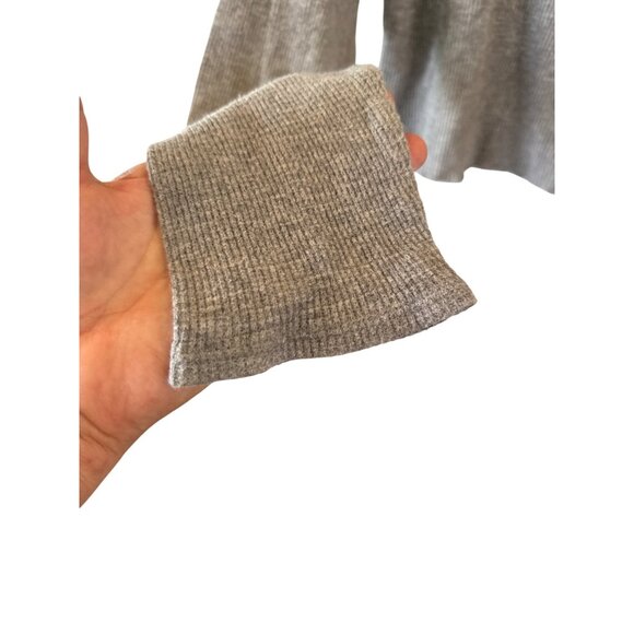 Colsie Gray Ribbed Cropped Henley Long Sleeve Top Size L Stretch Fit Neutral - Picture 3 of 7